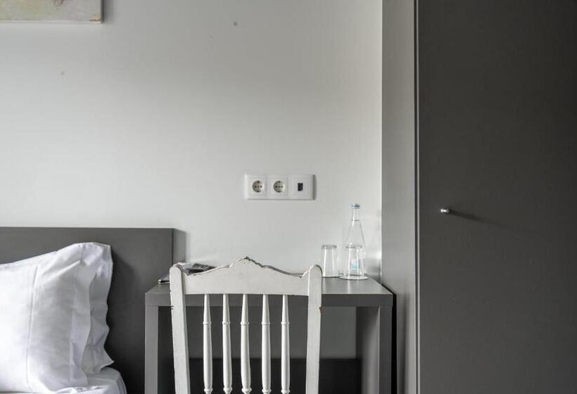 פנסיון Residencial Kuarenta&um