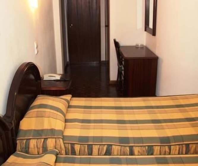 بنسيون Residencial Santo António