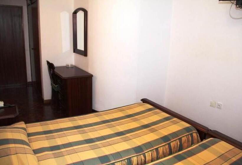 بنسيون Residencial Santo António