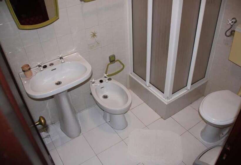 Пансион Roulito S Guest House