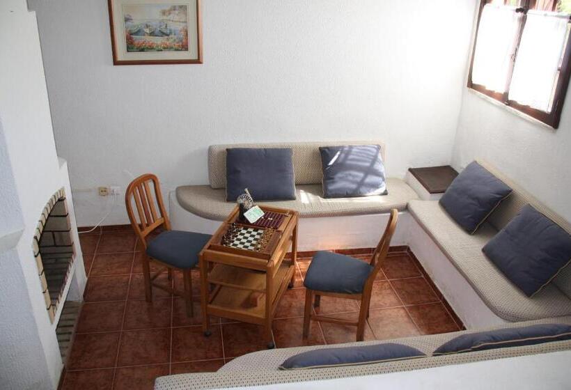 Пансион Roulito S Guest House