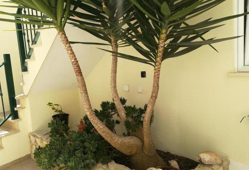 Пансион Pillows Peniche B&b