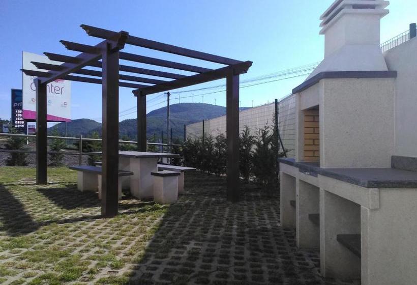 פנסיון Sicó In And Out