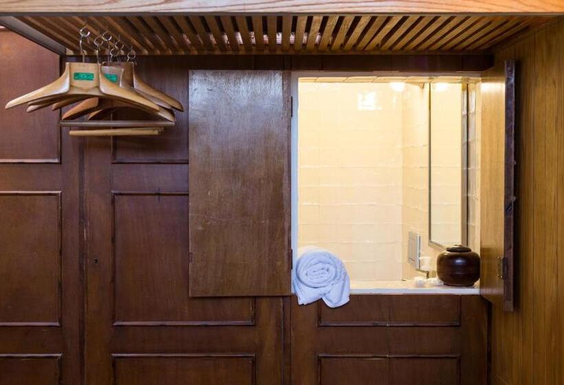 بنسيون Torre De Maneys