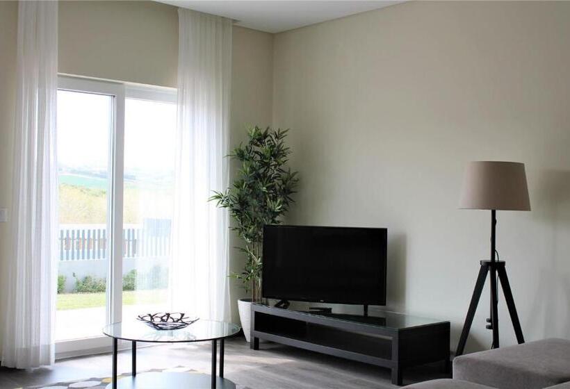 Vale De Lourinhã   Casas De Campo