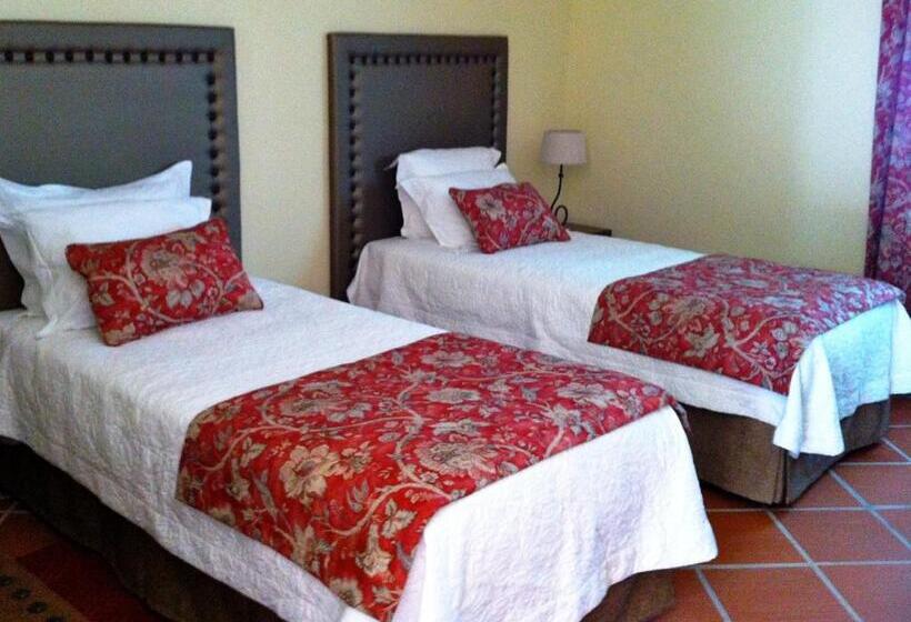 ユースホステル Casa Do Largo Golegã Turismo De Habitação