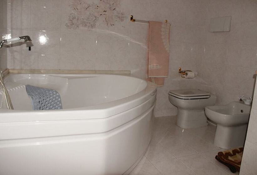 فندق Agriturismo Nonna Merj