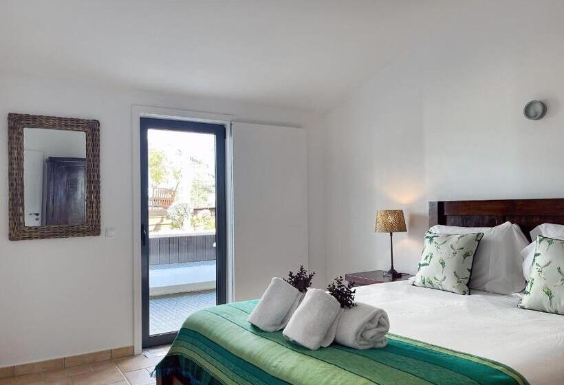 هتل Herdade Do Kuanza