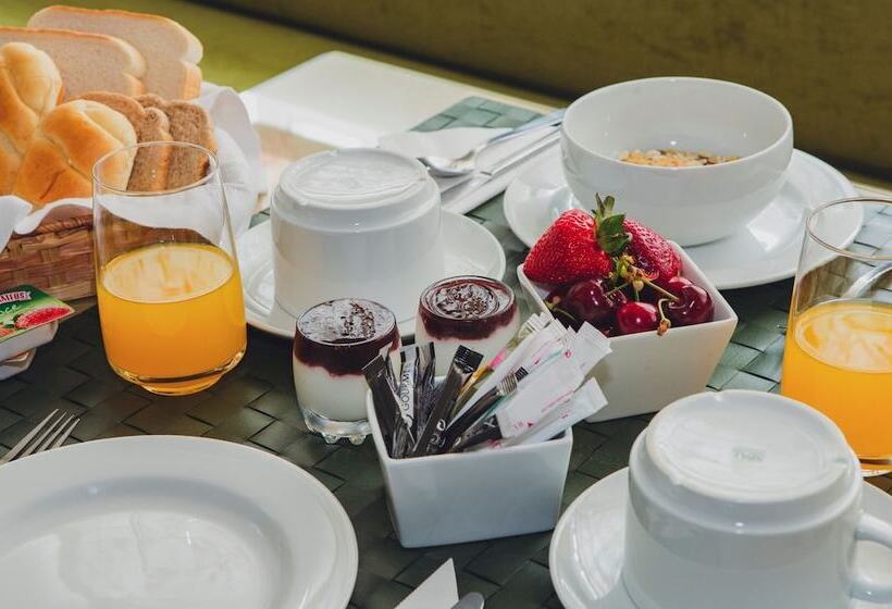 Отель Imperio Do Rei