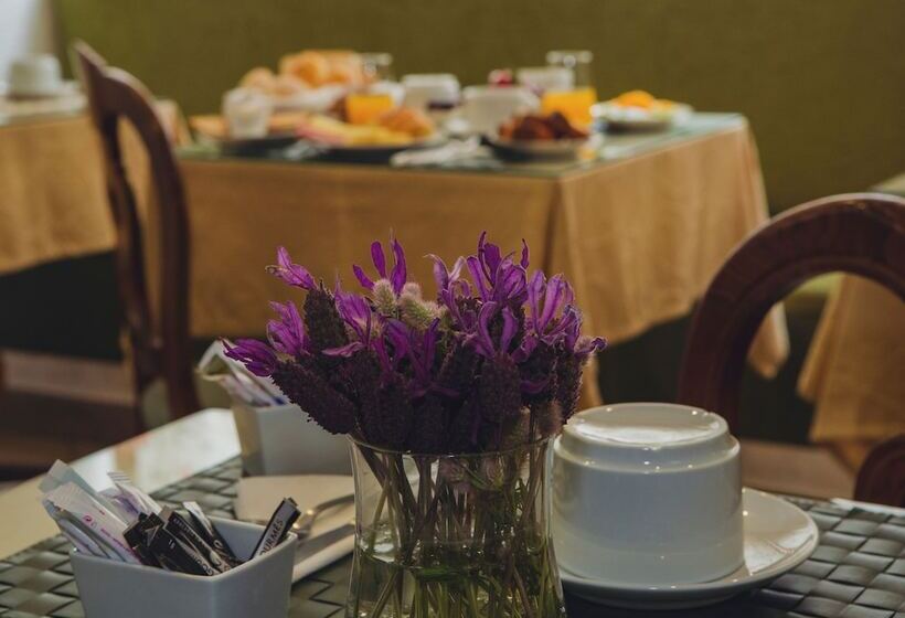 Отель Imperio Do Rei