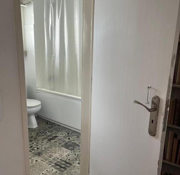 پانسیون Alvalade Ii Airport Guest House