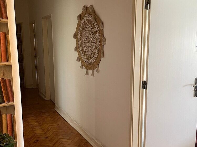 پانسیون Alvalade Ii Airport Guest House