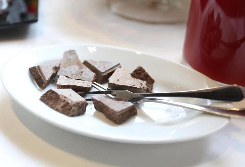 پانسیون Aurienzia