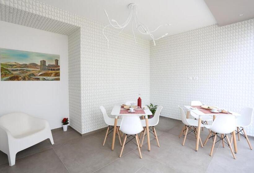 پانسیون Aurienzia