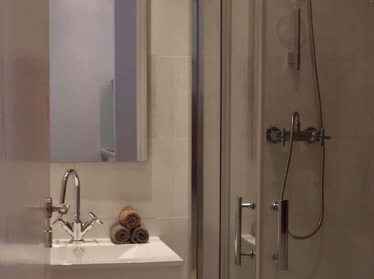 پانسیون Cacilhas Guest Apartments