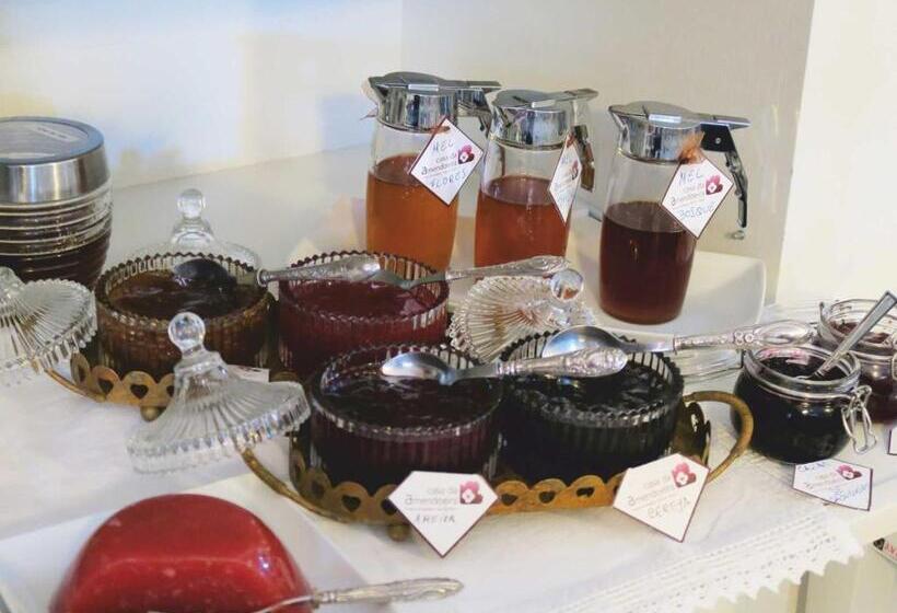 بنسيون Casa Da Amendoeira