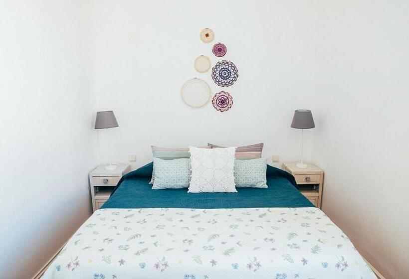 بنسيون Dona Fina Guest House