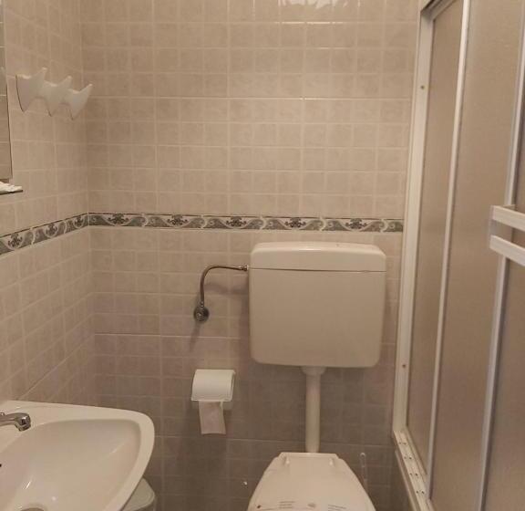 بنسيون Encosta Da Serra