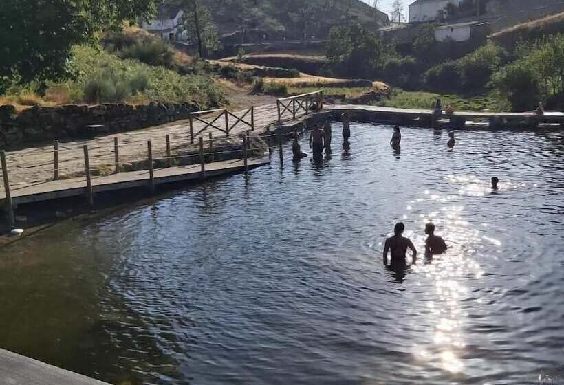 بنسيون Encosta Da Serra