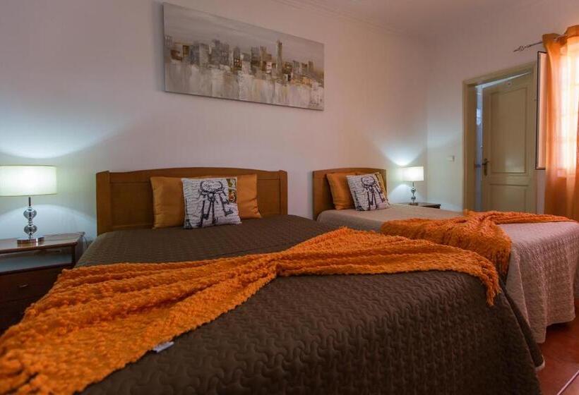 پانسیون Hospedaria Os Condes