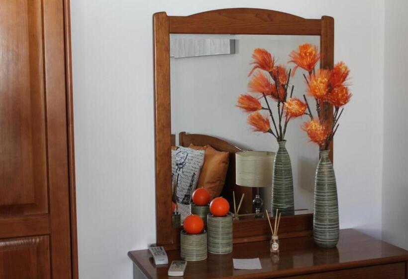 پانسیون Hospedaria Os Condes