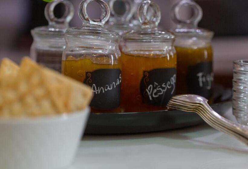 پانسیون Hospedaria Os Condes