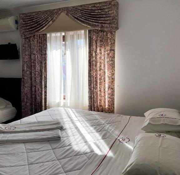 پانسیون Jantesta Guest House