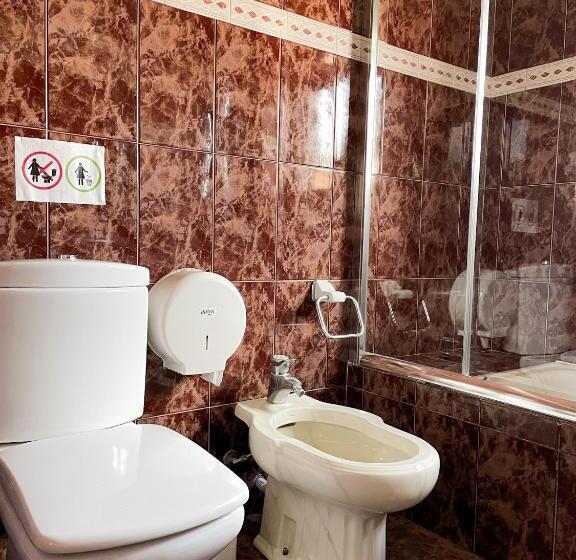 پانسیون Jantesta Guest House