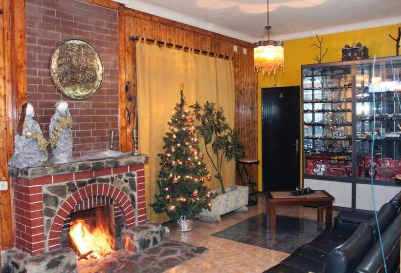 ペンション Mikotania