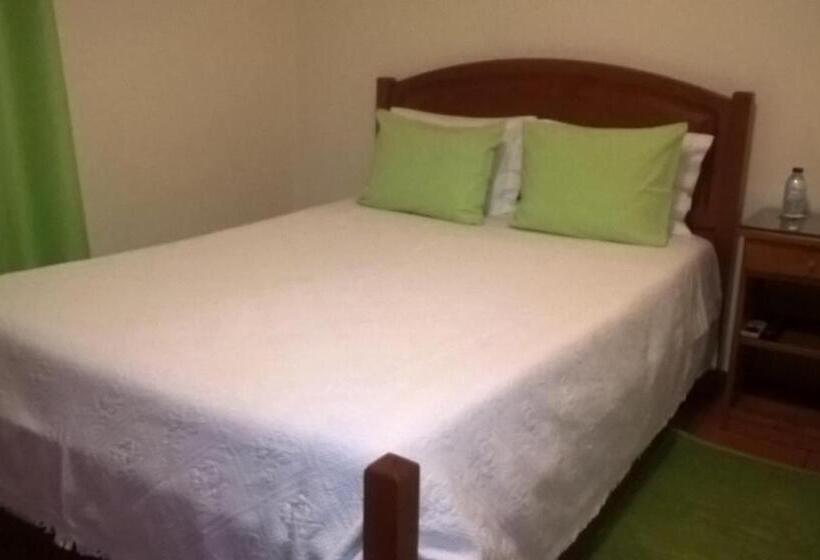 پانسیون Residencial Idalio