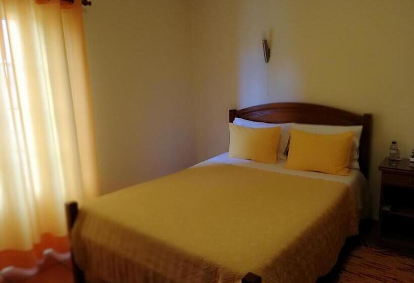 פנסיון Residencial Idalio