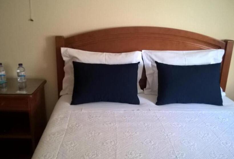 פנסיון Residencial Idalio