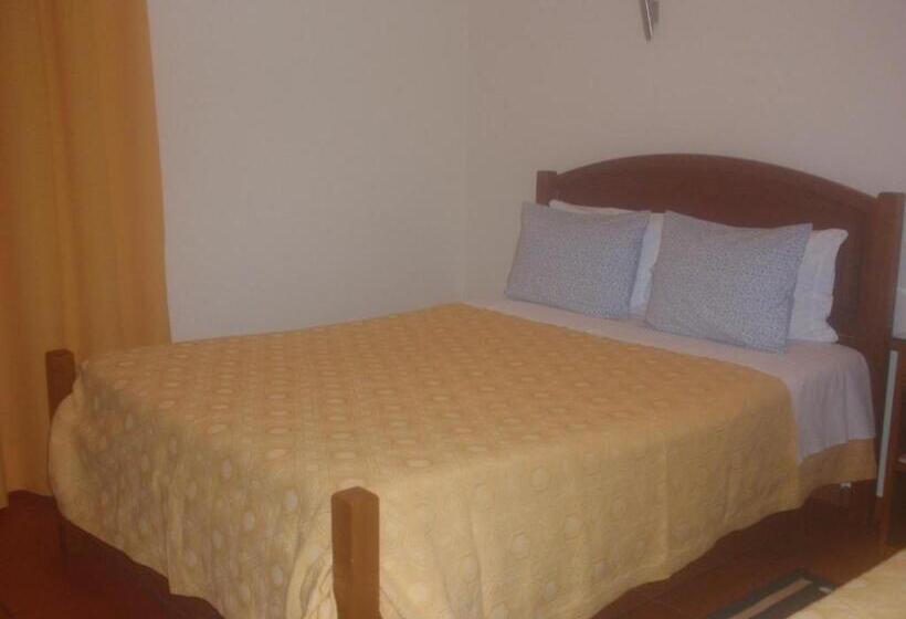 פנסיון Residencial Idalio