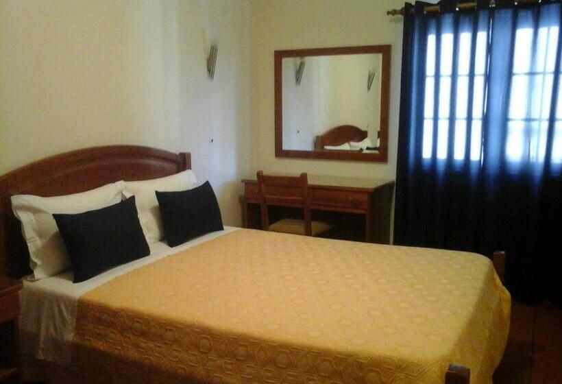 פנסיון Residencial Idalio