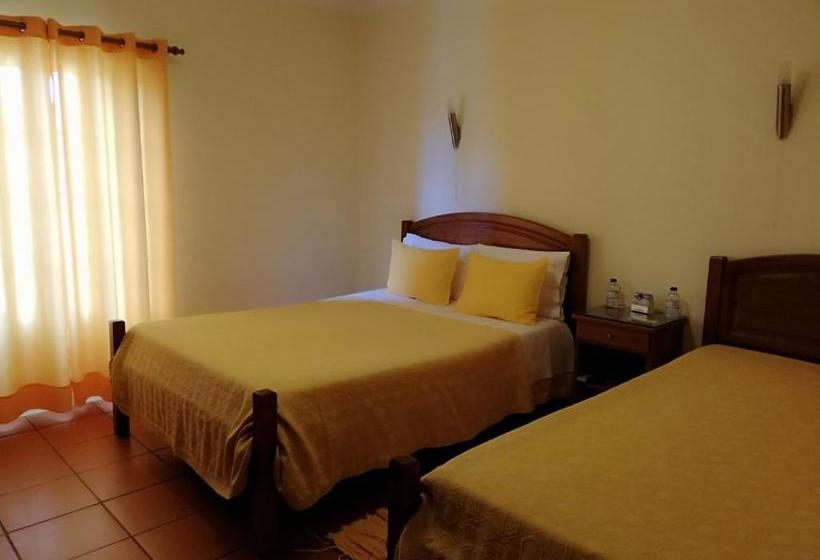 פנסיון Residencial Idalio