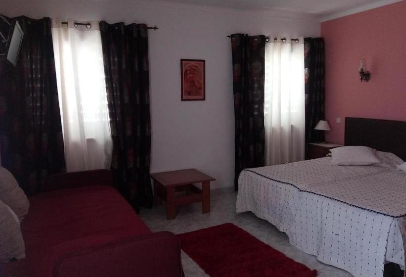 بنسيون Vila Sodré Guest House