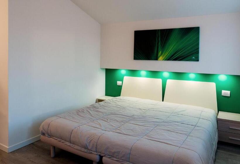 פנסיון Villa Fenix Osio Sotto