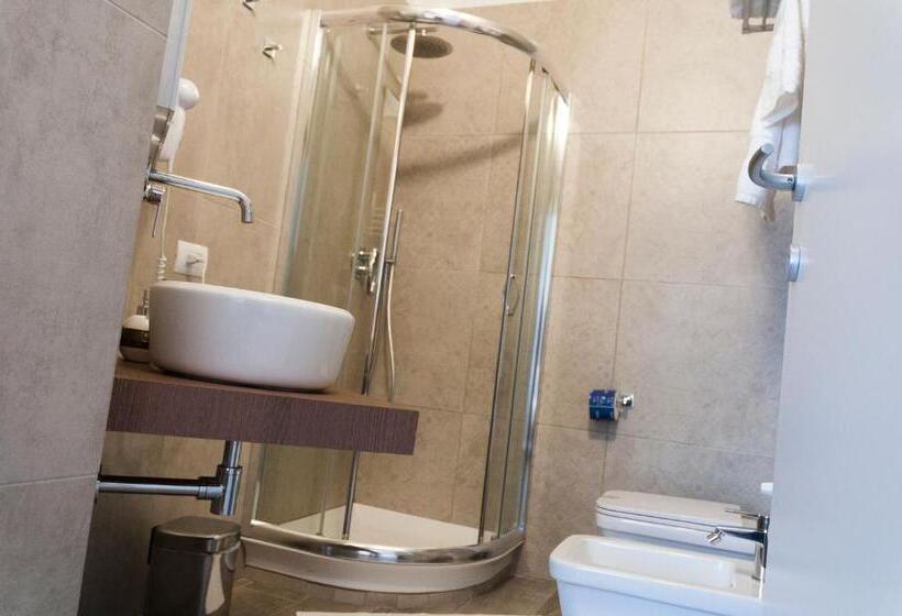 פנסיון Villa Fenix Osio Sotto