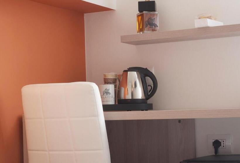 פנסיון Villa Fenix Osio Sotto