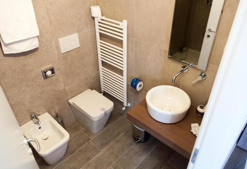 פנסיון Villa Fenix Osio Sotto