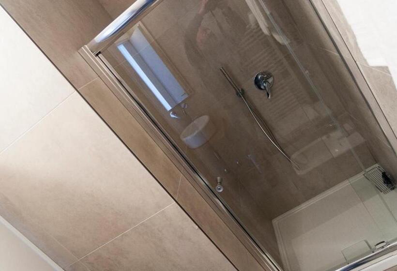 פנסיון Villa Fenix Osio Sotto