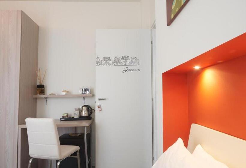 פנסיון Villa Fenix Osio Sotto