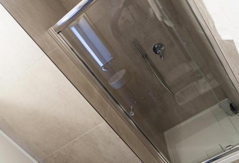 פנסיון Villa Fenix Osio Sotto