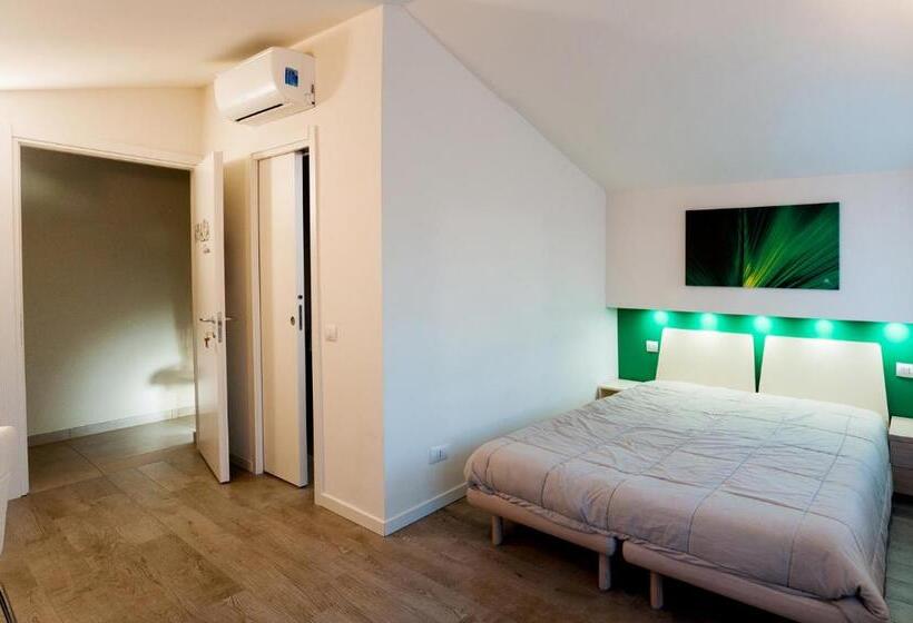 פנסיון Villa Fenix Osio Sotto