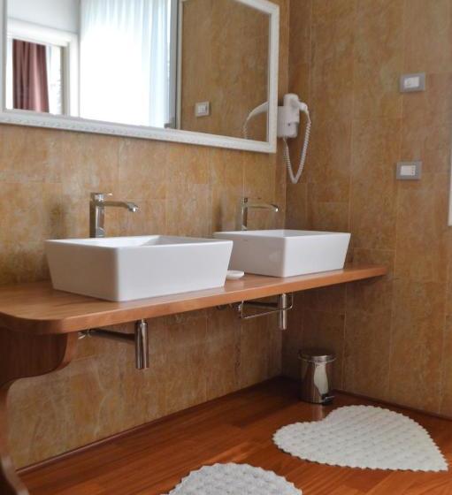 بنسيون Villa Montenero