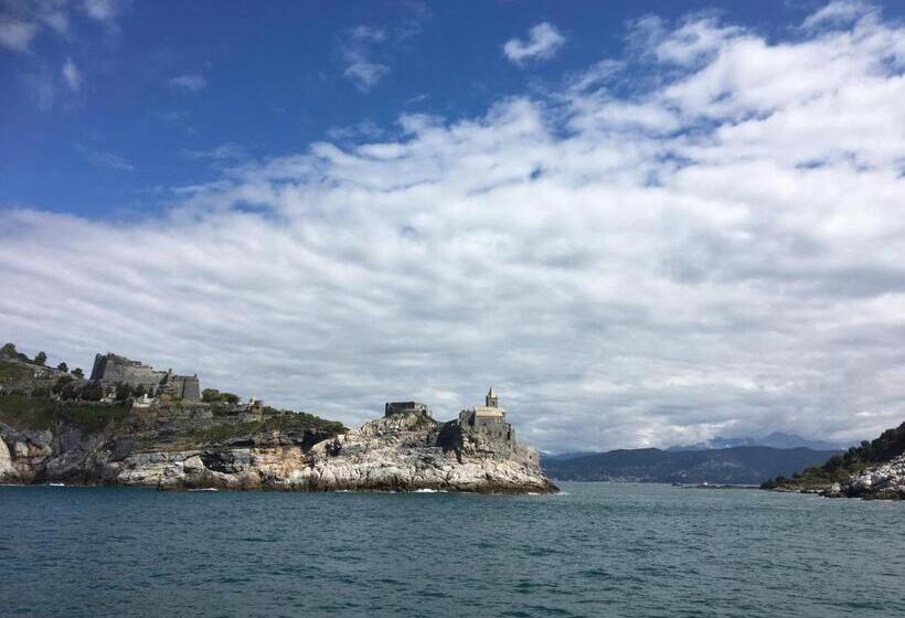 هاستل La Taverna Del Metallo Rooms