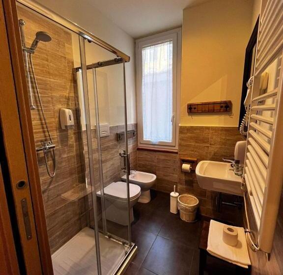 هاستل La Taverna Del Metallo Rooms