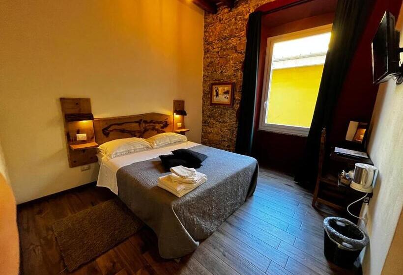 هاستل La Taverna Del Metallo Rooms