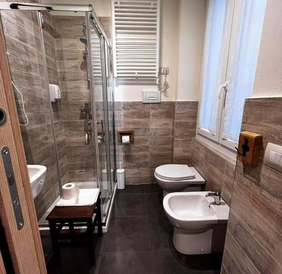 هاستل La Taverna Del Metallo Rooms