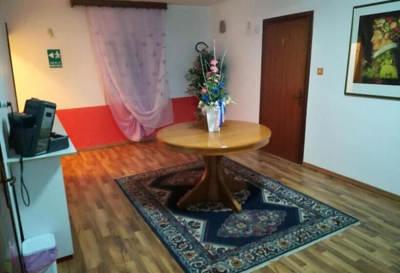 호스텔 Le Camille Ristorante Pizzeria & Locanda